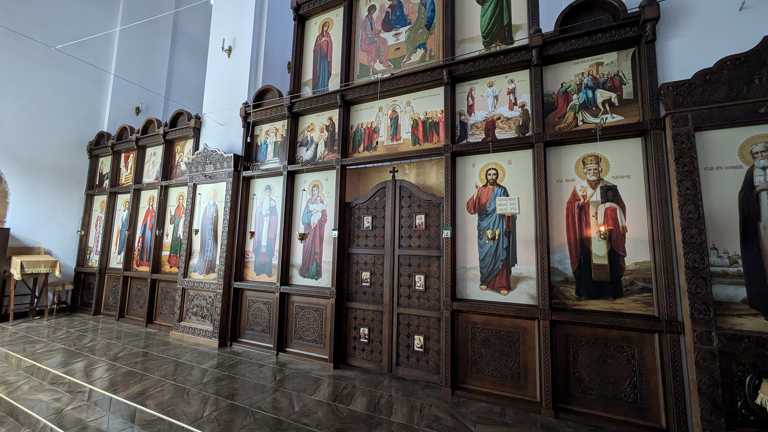 Установка звукового оборудования и микрофонов в храме